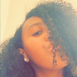 Meet your Posher, Amiya